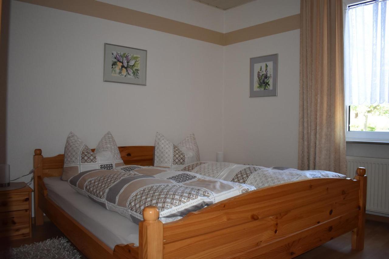 Ferienwohnungen Und Gaestezimmer Peter Busch Verbandsgemeinde Verbandsgemeinde Bernkastel-Kues Buitenkant foto